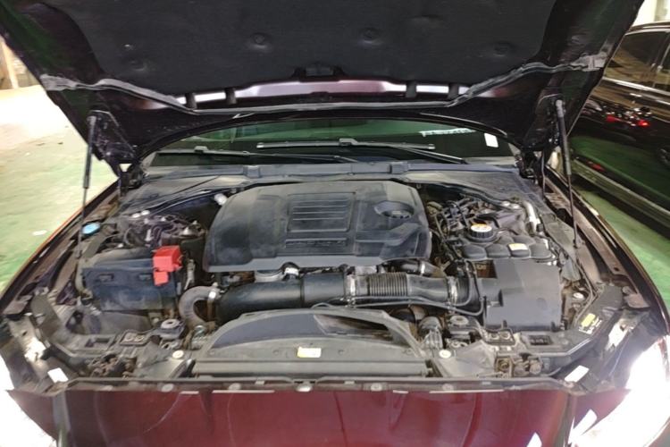 Used Jaguar XFL 2020 XFL 2.0T P200 Two-Wheel-Drive Elite Edition Engine Bay