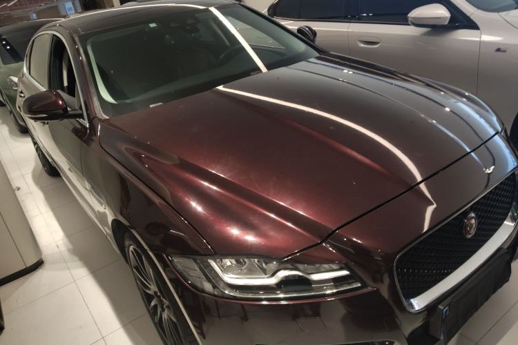 Used Jaguar XFL 2020 XFL 2.0T P250 Four-Wheel Drive Luxury Edition Exterior 2