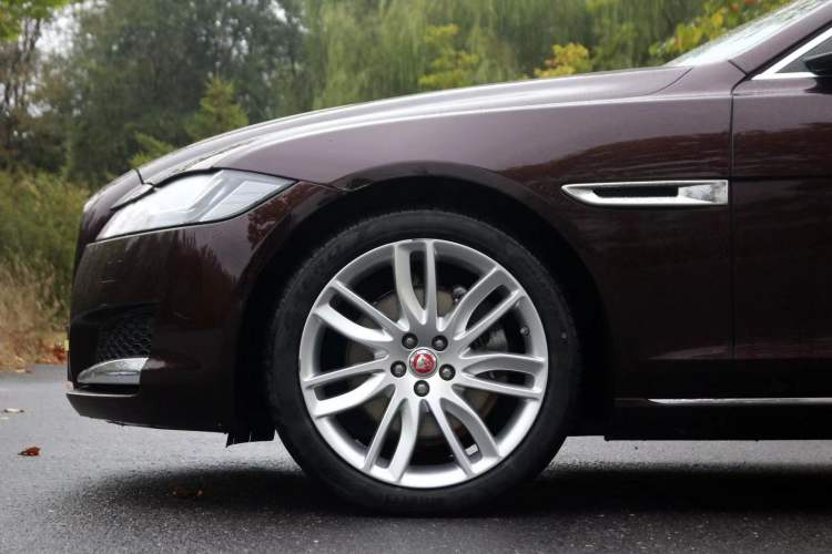 Used Jaguar XFL 2020 XFL 2.0T P250 Four-Wheel Drive Luxury Edition Exterior 3