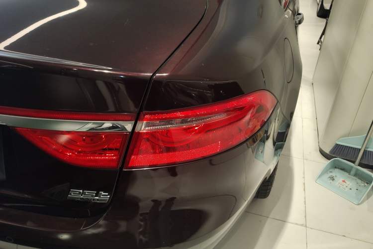 Used Jaguar XFL 2020 XFL 2.0T P250 Four-Wheel Drive Luxury Edition Exterior 6