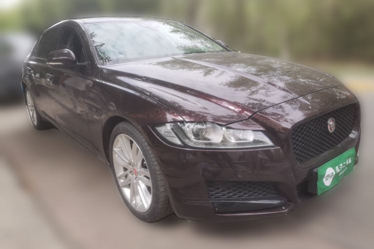 Used Jaguar XFL 2020 XFL 2.0T P200 Two-Wheel-Drive Rally Flag Edition Front Right 45 Deg