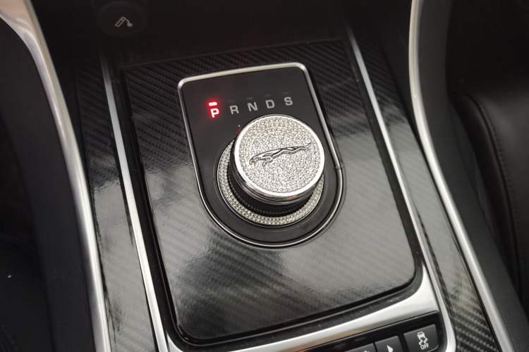 Used Jaguar XFL 2020 XFL 2.0T P200 Two-Wheel-Drive Elite Edition Gear Lever