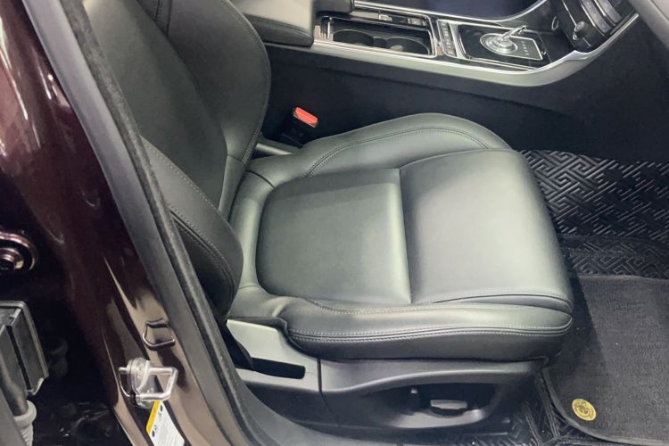 Used Jaguar XFL 2020 XFL 2.0T P200 Two-Wheel-Drive Elite Edition Interior 1