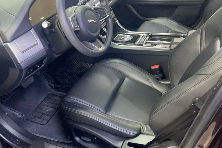 Used Jaguar XFL 2020 XFL 2.0T P200 Two-Wheel-Drive Elite Edition Interior 3