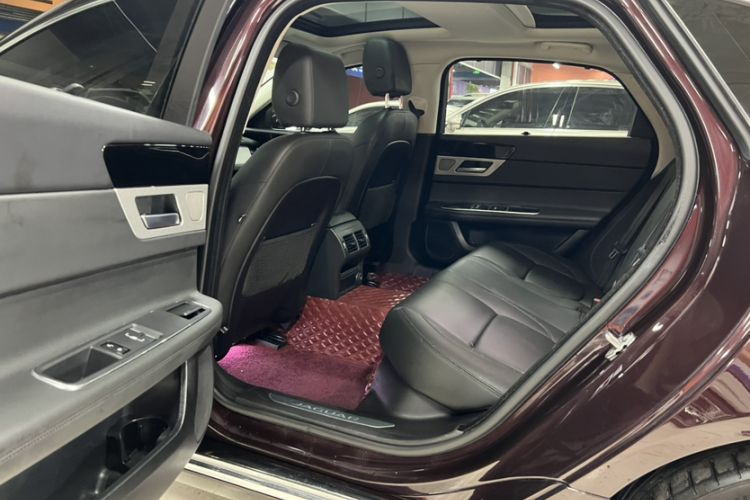 Used Jaguar XFL 2020 XFL 2.0T P200 Two-Wheel-Drive Elite Edition Interior 4