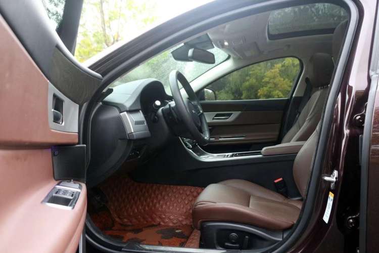 Used Jaguar XFL 2020 XFL 2.0T P250 Four-Wheel Drive Luxury Edition Left Front Seat