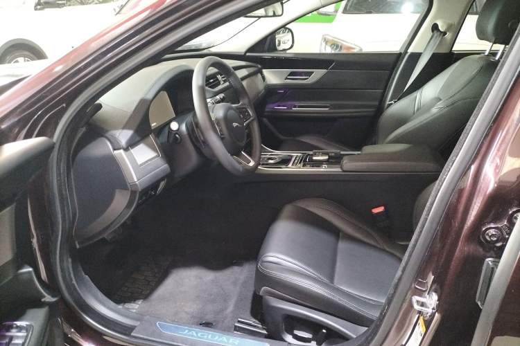 Used Jaguar XFL 2020 XFL 2.0T P200 Two-Wheel-Drive Elite Edition Left Front Seat