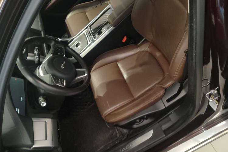Used Jaguar XFL 2020 XFL 2.0T P250 Four-Wheel Drive Luxury Edition Left Front Seat