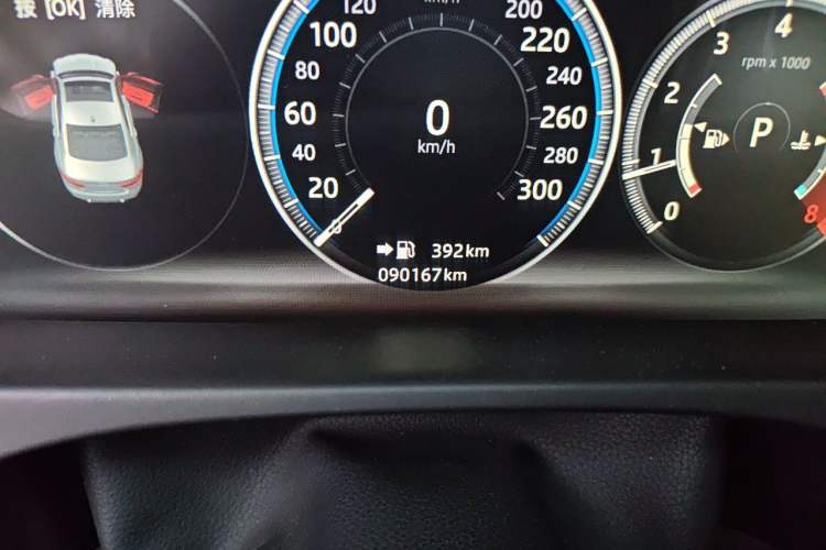 Used Jaguar XFL 2020 XFL 2.0T P200 Two-Wheel-Drive Elite Edition Odometer Close Up
