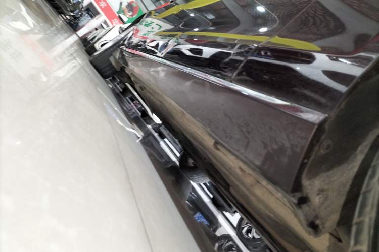 Used Jaguar XFL 2020 XFL 2.0T P200 Two-Wheel-Drive Elite Edition Right Side Sill