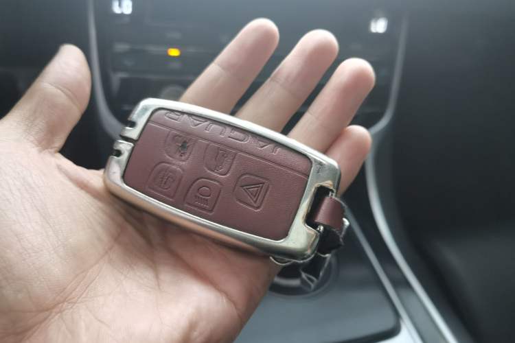 Used Jaguar XFL 2020 XFL 2.0T P200 Two-Wheel-Drive Elite Edition Vehicle Key