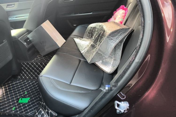 Used Jaguar XFL 2020 XFL 2.0T P200 Two-Wheel-Drive Rally Flag Edition Left Rear Seat