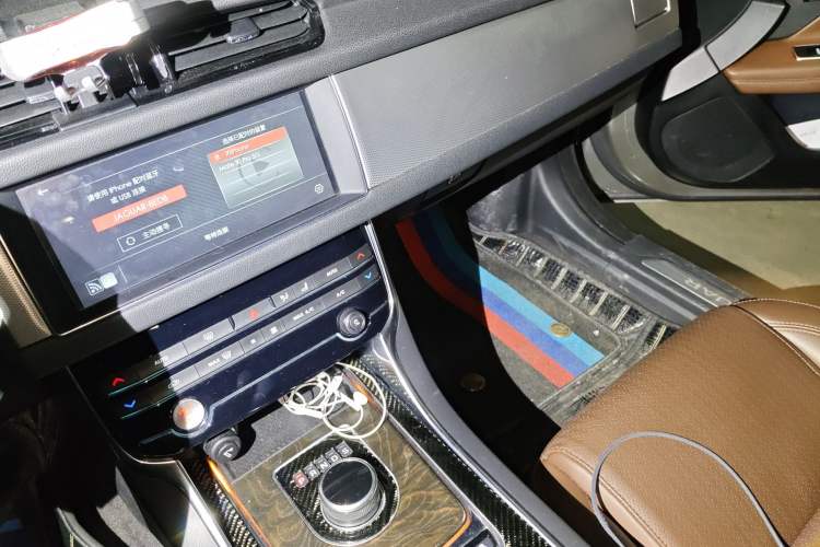 Used Jaguar XFL 2020 XFL 2.0T P250 Four-Wheel Drive Luxury Edition Audio And AC Panel