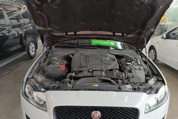 Used Jaguar XFL 2020 XFL 2.0T P200 Two-Wheel-Drive Elite Edition Engine Bay