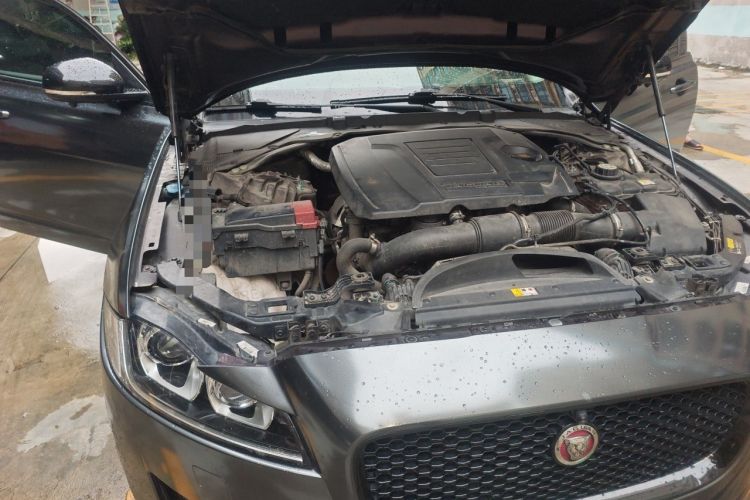 Used Jaguar XFL 2020 XFL 2.0T P200 Two-Wheel-Drive Elite Edition Engine Bay Right