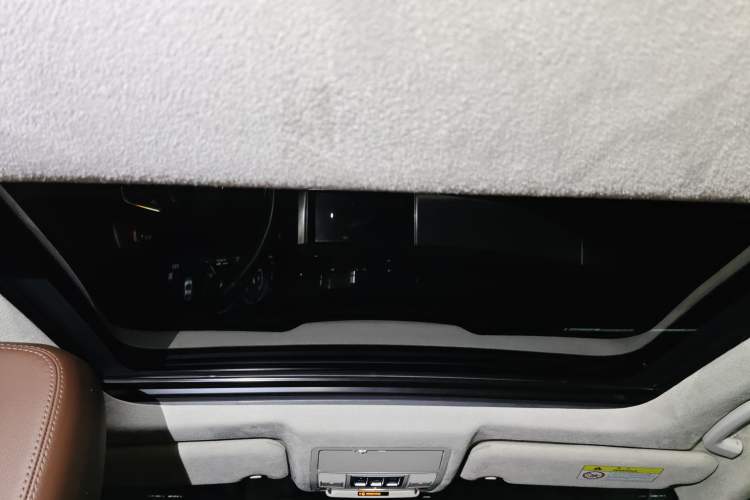 Used Jaguar XFL 2020 XFL 2.0T P250 Four-Wheel Drive Luxury Edition Headliner