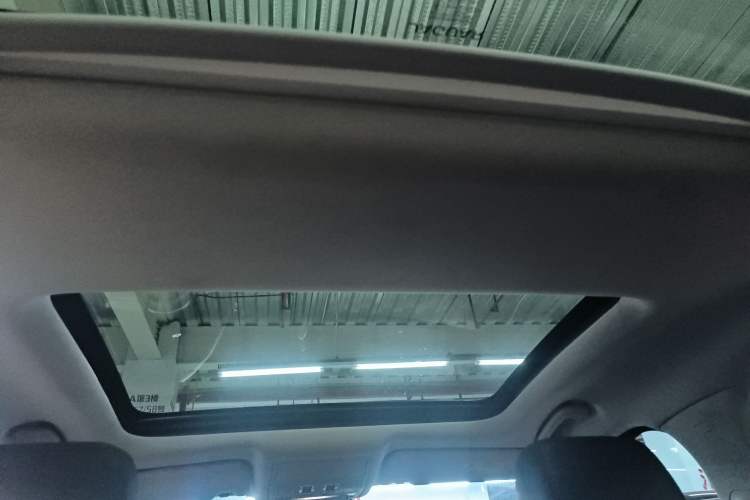 Used Jaguar XFL 2020 XFL 2.0T P250 Two-Wheel-Drive Luxury Edition Headliner