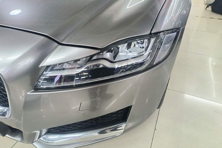 Used Jaguar XFL 2020 XFL 2.0T P250 Two-Wheel-Drive Luxury Edition Left Front Headlight
