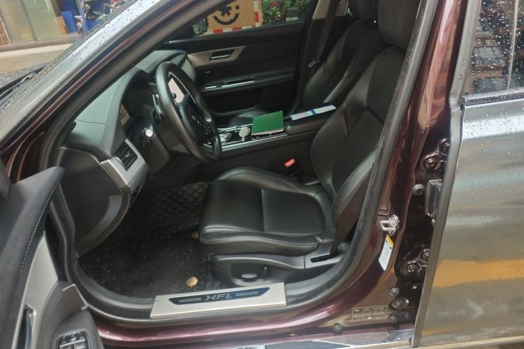 Used Jaguar XFL 2020 XFL 2.0T P200 Two-Wheel-Drive Elite Edition Left Front Seat