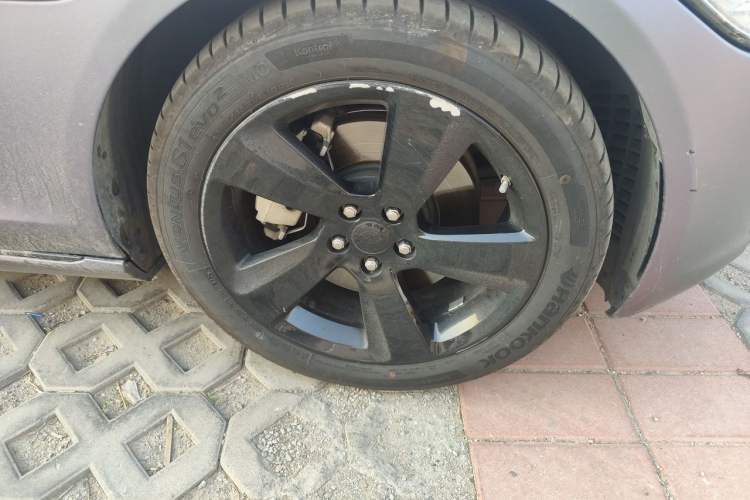 Used Jaguar XFL 2020 XFL 2.0T P200 Two-Wheel-Drive Elite Edition Right Front Wheel Hub