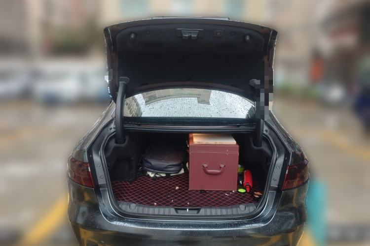 Used Jaguar XFL 2020 XFL 2.0T P200 Two-Wheel-Drive Elite Edition Trunk