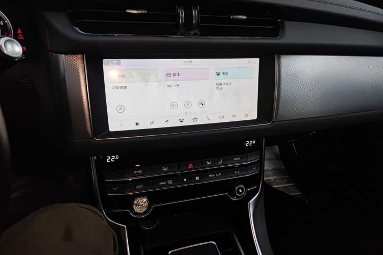 Used Jaguar XFL 2020 XFL 2.0T P200 Two-Wheel-Drive Elite Edition Audio And AC Panel