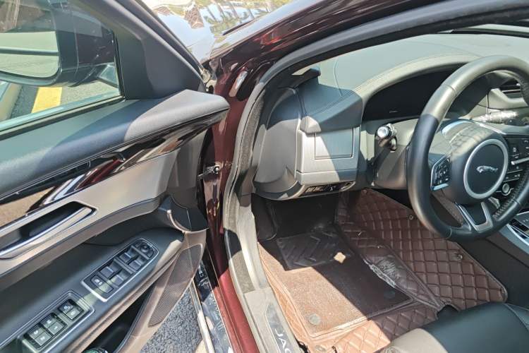 Used Jaguar XFL 2020 XFL 2.0T P200 Two-Wheel-Drive Elite Edition Driver Seat