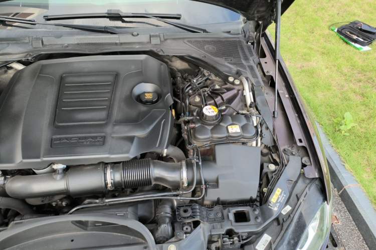 Used Jaguar XFL 2020 XFL 2.0T P200 Two-Wheel-Drive Rally Flag Edition Engine Bay Left