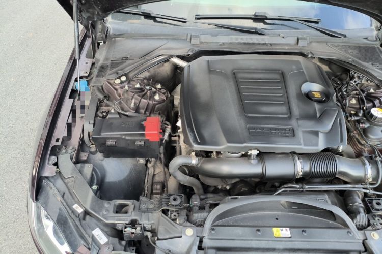 Used Jaguar XFL 2020 XFL 2.0T P200 Two-Wheel-Drive Rally Flag Edition Engine Bay Right