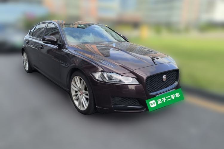 Used Jaguar XFL 2020 XFL 2.0T P200 Two-Wheel-Drive Rally Flag Edition Front Right 45 Deg