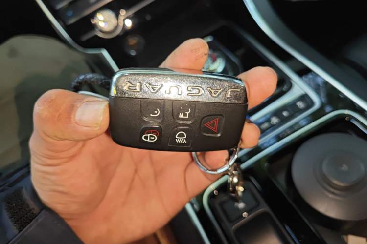 Used Jaguar XFL 2020 XFL 2.0T P200 Two-Wheel-Drive Elite Edition Vehicle Key