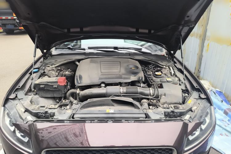 Used Jaguar XFL 2020 XFL 2.0T P200 Two-Wheel-Drive Windflower Edition Engine Bay