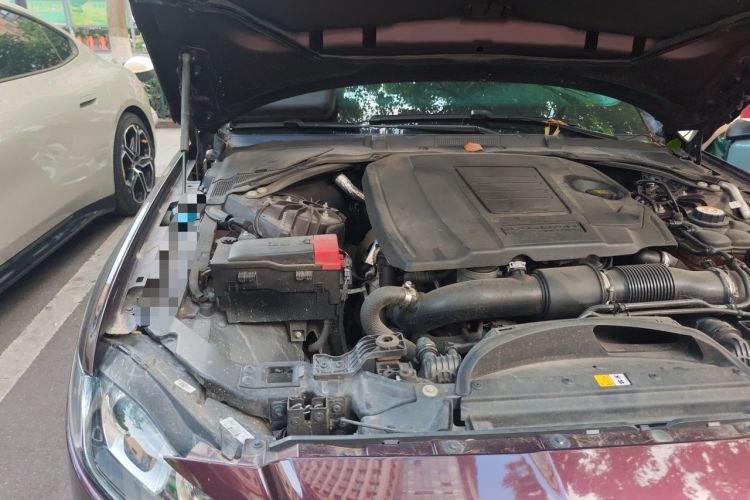 Used Jaguar XFL 2020 XFL 2.0T P200 Two-Wheel-Drive Elite Edition Engine Bay Right