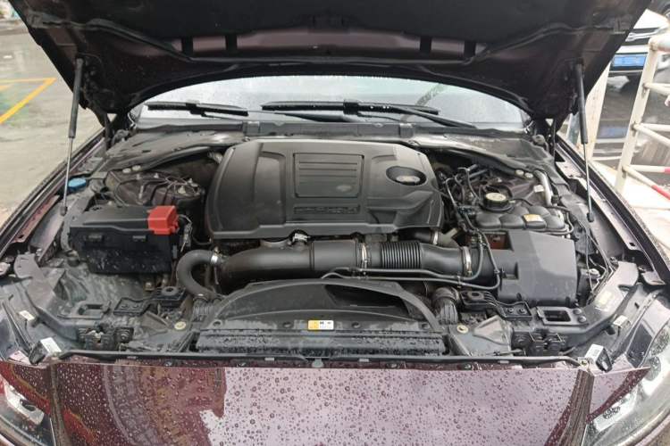Used Jaguar XFL 2020 XFL 2.0T P200 Two-Wheel-Drive Elite Edition Engine Bay