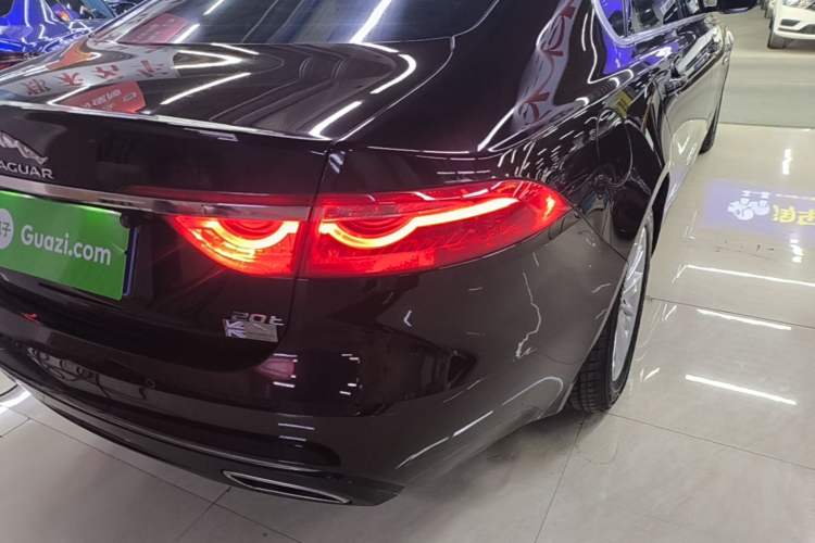 Used Jaguar XFL 2020 XFL 2.0T P200 Two-Wheel-Drive Windflower Edition Exterior 3