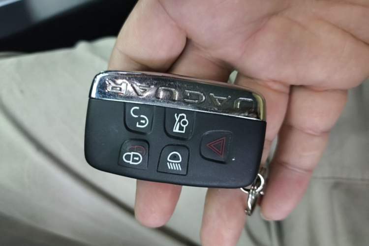 Used Jaguar XFL 2020 XFL 2.0T P200 Two-Wheel-Drive Windflower Edition Interior 1