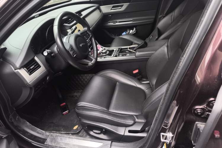 Used Jaguar XFL 2020 XFL 2.0T P200 Two-Wheel-Drive Windflower Edition Left Front Seat
