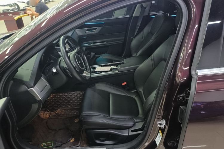 Used Jaguar XFL 2020 XFL 2.0T P200 Two-Wheel-Drive Windflower Edition Left Front Seat