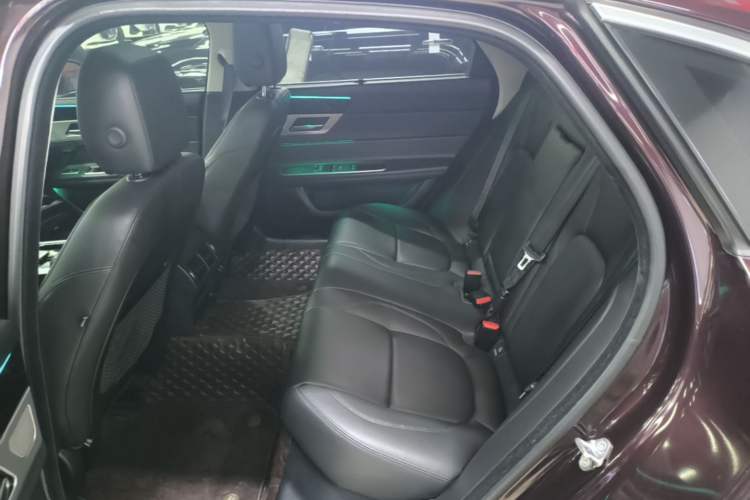 Used Jaguar XFL 2020 XFL 2.0T P200 Two-Wheel-Drive Windflower Edition Left Rear Seat