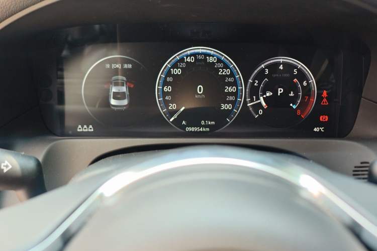 Used Jaguar XFL 2020 XFL 2.0T P200 Two-Wheel-Drive Elite Edition Odometer Close Up