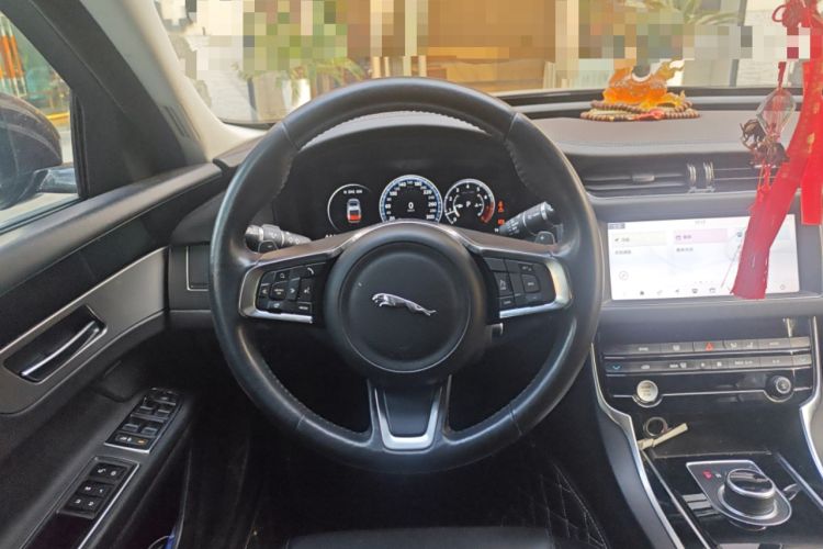 Used Jaguar XFL 2020 XFL 2.0T P200 Two-Wheel-Drive Elite Edition Steering Wheel