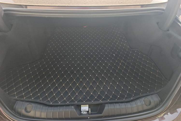 Used Jaguar XFL 2020 XFL 2.0T P200 Two-Wheel-Drive Elite Edition Trunk