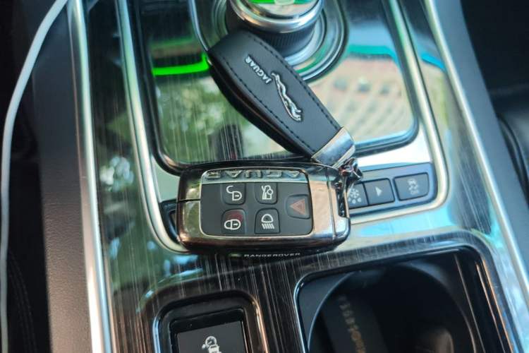 Used Jaguar XFL 2020 XFL 2.0T P200 Two-Wheel-Drive Elite Edition Vehicle Key