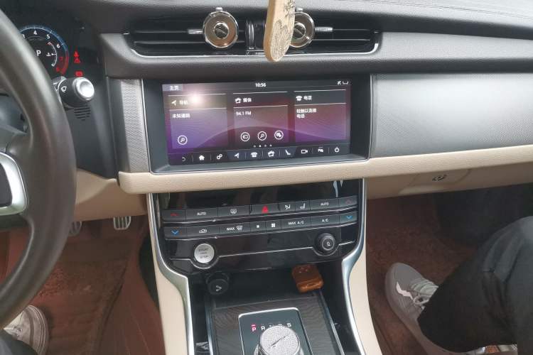 Used Jaguar XFL 2020 XFL 2.0T P250 Four-Wheel Drive Luxury Edition Audio And AC Panel