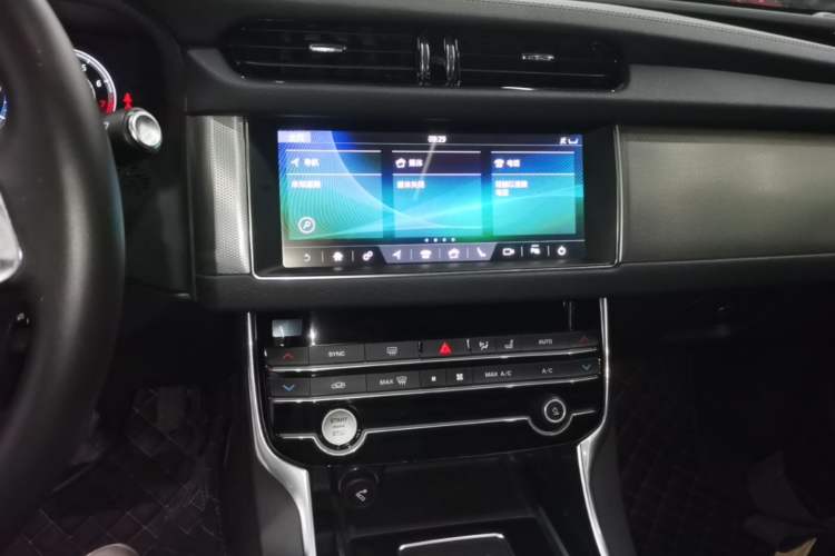 Used Jaguar XFL 2020 XFL 2.0T P200 Two-Wheel-Drive Elite Edition Audio And AC Panel