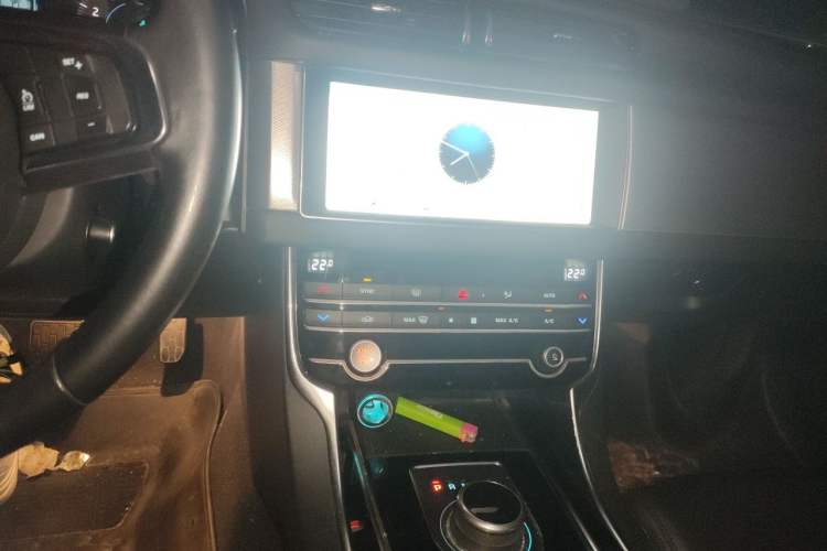 Used Jaguar XFL 2020 XFL 2.0T P200 Two-Wheel-Drive Windflower Edition Audio And AC Panel