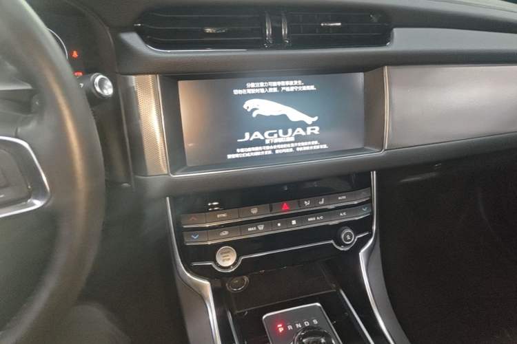 Used Jaguar XFL 2020 XFL 2.0T P200 Two-Wheel-Drive Elite Edition Audio And AC Panel