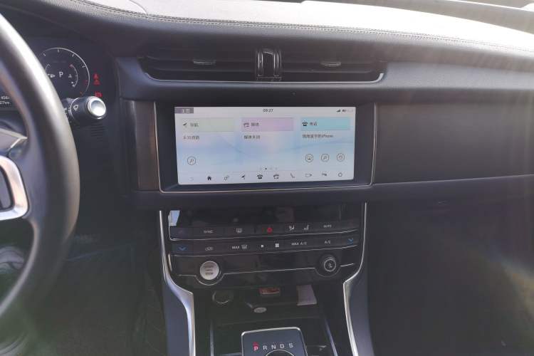 Used Jaguar XFL 2020 XFL 2.0T P200 Two-Wheel-Drive Rally Flag Edition Audio And AC Panel
