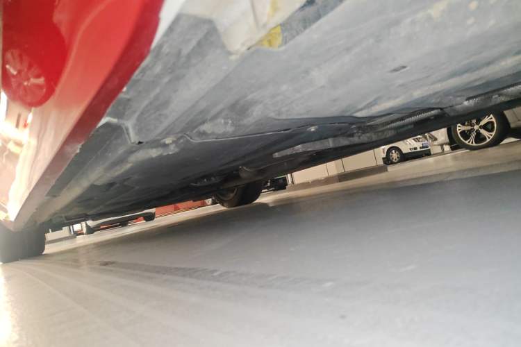 Used Jaguar XFL 2020 XFL 2.0T P200 Two-Wheel-Drive Elite Edition Chassis Rear Left