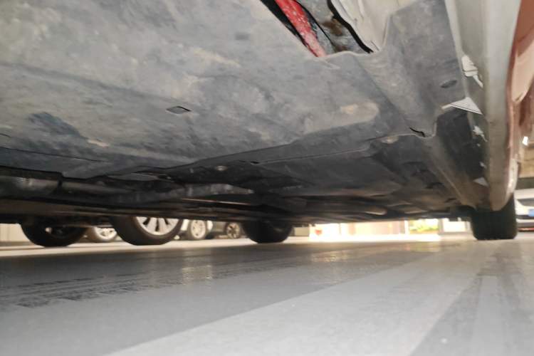Used Jaguar XFL 2020 XFL 2.0T P200 Two-Wheel-Drive Elite Edition Chassis Rear Right